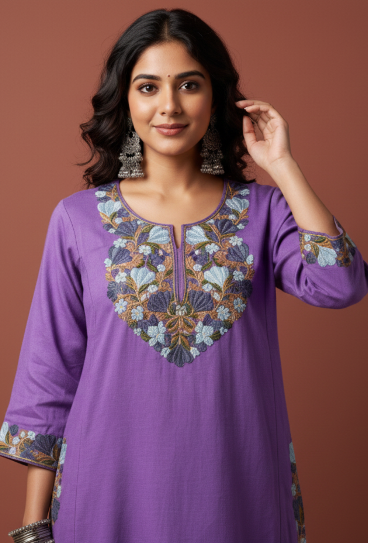 Kashmiri Wool Aari Embroidered Pheran - Lilac (Free Size)